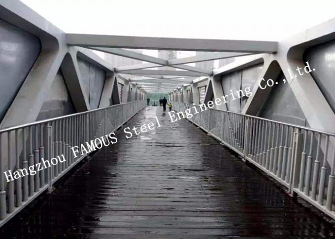 आसान स्थापना पूर्वनिर्मित पैदल यात्री इस्पात संरचना स्काईवॉक ब्रिज 0