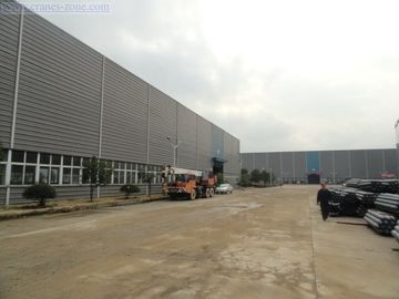 चीन Prefab हाउस भूकंप प्रूफ लाइट औद्योगिक इस्पात इमारतें Q235, Q345 के साथ आपूर्तिकर्ता